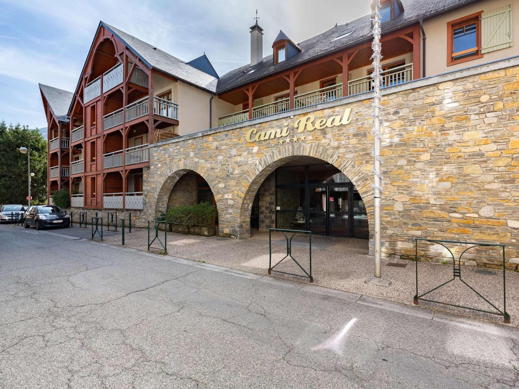 Appartement De 70 M² Au Centre-Ville Avec Piscine, Hammam, Sauna Et Balcon Bien Expose - Fr-1-296-392 Saint-Lary-Soulan Exteriér fotografie